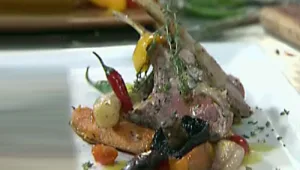 צלעות טלה עם ירקות בתנור