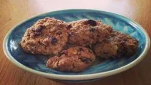 עוגיות גרנולה עם חמאת שקדים