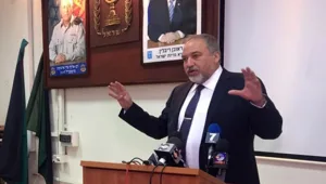 "בחירות? הדבר האחרון שזקוקים לו"