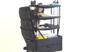 אתם חייבים את זה לעצמכם: מזוודה עם מדפים נשלפים