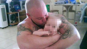 אבא הצית את בתו בת השלוש - "כי היא יפה מדי"