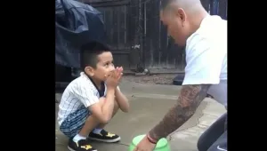 ואז זה חזר אליו ישר לפנים