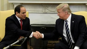 טראמפ וא-סיסי דנו ביוזמה לפסגת שלום בארה"ב