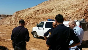 עובד באתר בנייה בצפת נפגע מאבן ומת