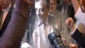 המועמד לחץ ידיים וקיבל קמח לפרצוף