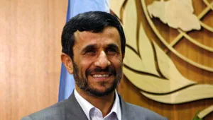 אחמדינג'ד רץ שוב לנשיאות