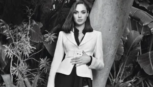 גל גדות מדברת על הנשיקה הראשונה שלה