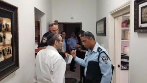 נזק נגרם לדלת ביתו של ח"כ גפני