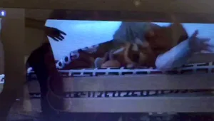 "מטפלת היכתה וצבטה נערה עיוורת"