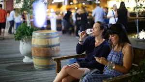 פסטיבל 'ארץ היין' ויקב רמת הגולן מגיעים לנמל ת"א