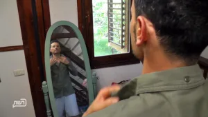 גיא זוארץ מכניס אתכם אל חדר ההלבשה שלו