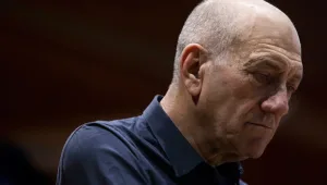 "הפכו אותי לבוגד"