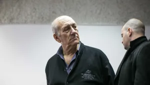אולמרט ביקש בכלא את רופאו האישי