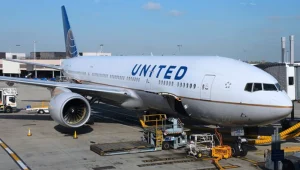 "הרבה אנשים בכו, אנשים קפצו לתקרה של המטוס"