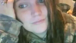 בת 25 נעצרה לאחר שילדה תינוק מילד בן 11