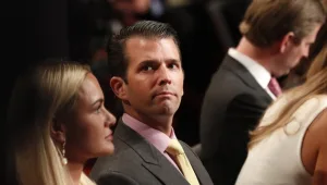 בנו של הנשיא טראמפ שכר עורך דין