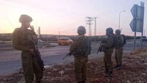 "החייל קפץ על הרכב וניצל מדריסה"