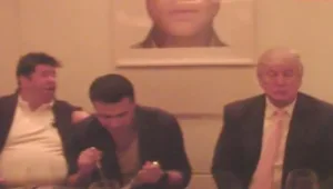 כוכבי פרשת המיילים מבלים