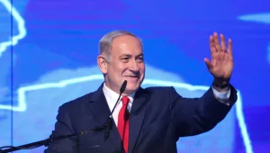 "המפגינים בפ"ת בזים לדמוקרטיה"