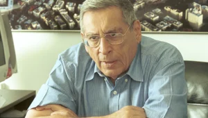 "זכר גנדי שייך לשיעורי היסטוריה"