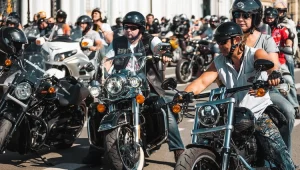 שיירת אופנוענים בבני ברק במהלך השבת