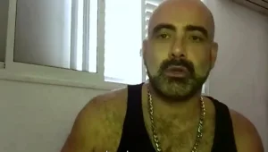 הישראלי שהעלה מאות תמונות עירום של גברים