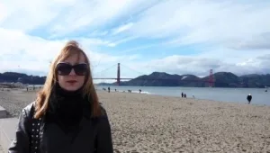 מצא תמונות של סלובנית וחיפש אותה במשך שנים