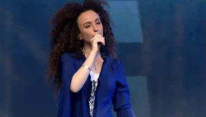 יובל דיין בביצוע לשיר "ליבי ער"