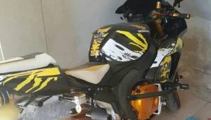 תיעד בשידור חי נהיגה ב-223 קמ"ש - ונעצר