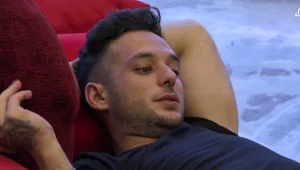 היום ה-80: חברות או כסף