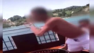 תיעוד: נער ישראלי הושלך מסיפון האונייה על ידי מאבטחים יווניים