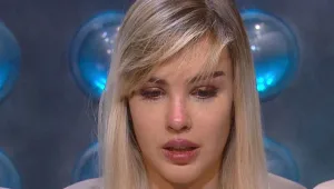 הרגע שמריה בחרה: שיחה בחדר האח על המשפחה והילדות