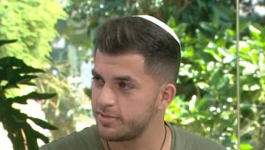  לקראת עליית "דה פור", הפיינליסט יהונתן אבידני מספר איך משלבים מוזיקה ודת