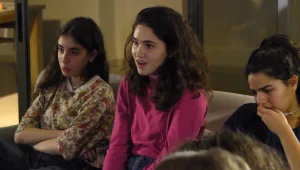 דור ה-WiFi, עונה 1, פרק 1: סקס