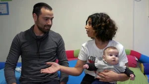 הערב ב"שי בשידור": סדנה מיוחדת לאבות צעירים שלא יודעים כלום מהחיים שלהם