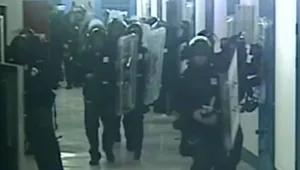 תיעוד: פשיטת השב"ס על תאי אסירים לאחר אירוע הדקירה בקציעות