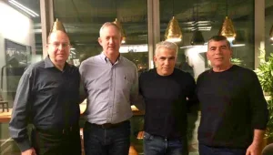 גנץ על המתיחות בכחול לבן: "אין יום בלי ויכוחים בתוך הבית"