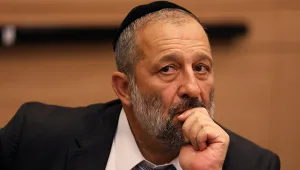 פרקליט המדינה ממליץ להגיש כתב אישום נגד אריה דרעי