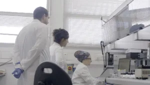 חשד לרשלנות במעבדה: נשים קיבלו תוצאות שגויות בבדיקת סרטן השד