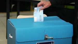 "הוציא פתקים ממעטפות": יו"ר ועדת קלפי יועמד לדין כפוף לשימוע