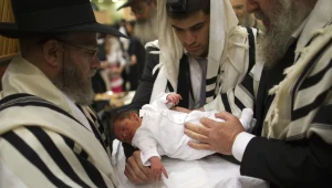 "רשלנות חמורה": מוהל חתך חלק ניכר מאיבר מין של תינוק