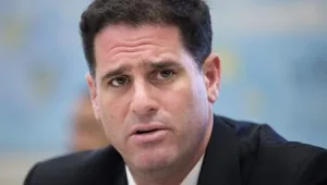 פרסום ראשון: הנסיעה החשאית של שגריר ישראל בארה"ב לאלסקה