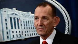 דונלד טראמפ פיטר את ראש השירות החשאי