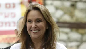 פרשת שיכון ובינוי: המשטרה המליצה להעמיד לדין את שרי אריסון