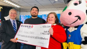 בן ה-24 שזכה ב-768.4 מיליון דולר נחשף: "צעקתי במשך עשר דקות"