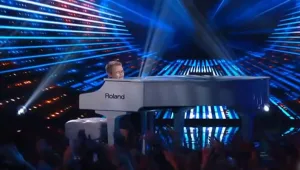 הפסנתרן הקטן: הילד לקוי הראייה שהפך לכוכב רשת