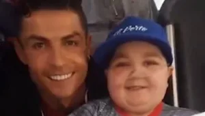 "כריסטיאנו, תן לי חיבוק": המחווה המרגשת של רונאלדו • צפו