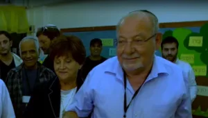 תחקיר: האם ראש העיר רחובות דאג לאינטרסים של משפחתו?