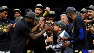כוכבים בלי אליפות: האם ה-NBA נפרדת משושלת גולדן סטייט? • דעה