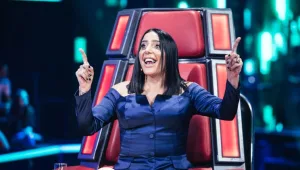 מה הקשר בין מונית שירות, רכב משטרה ושווארמה? תשאלו את נסרין